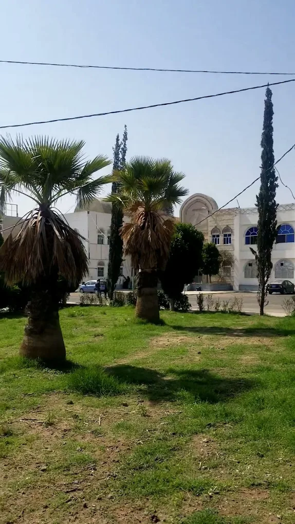 كلية التكنولوجيا الحديثة